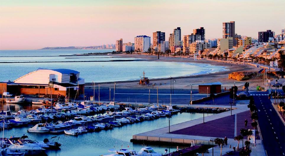 Precioso Piso Frente Al Mar Con Enorme Terraza Lägenhet El Campello Exteriör bild